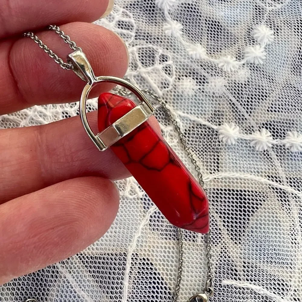 Vintage Red Howlite Stone Pendant Necklace